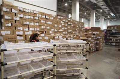 菜鳥網(wǎng)絡(luò)武清園區(qū)華北貨倉(cāng)，日均單量已經(jīng)超過10萬單