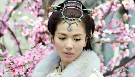 明星旅行糗事一籮筐 總有一個(gè)萌到你！