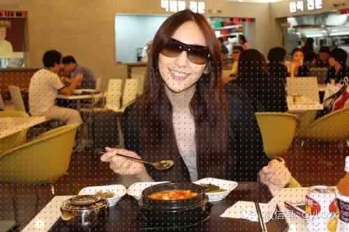 明星旅行糗事一籮筐 總有一個(gè)萌到你！