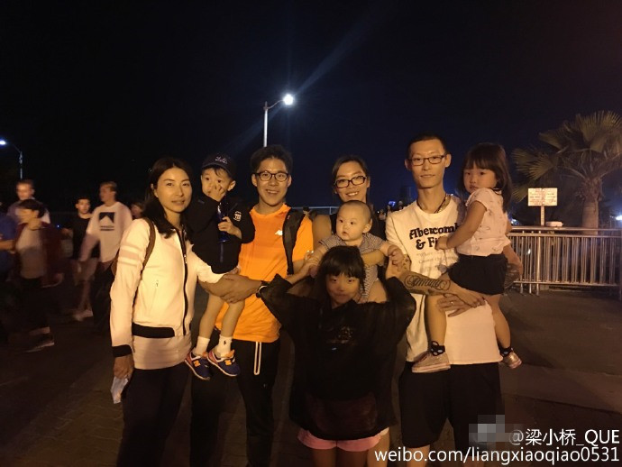 郭晶晶霍啟剛攜子會友 郭晶晶霍啟剛攜子會友