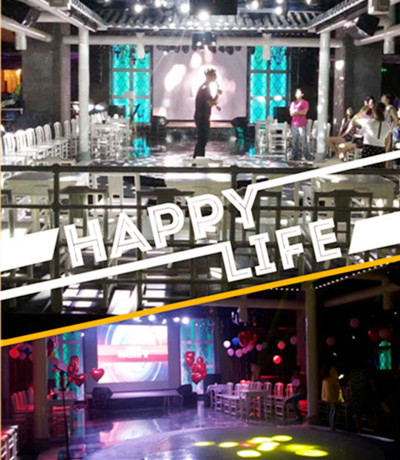 現(xiàn)場布置，好華美，好浪漫哦！