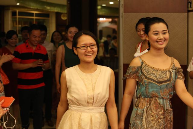 教育廣播主持人登臺：子楊、悠揚