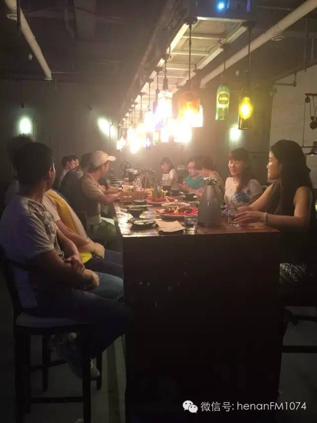 他們在干什么？