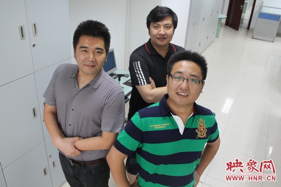 《網(wǎng)絡(luò)全搜索》主持人康巖、陳弓、趙凱