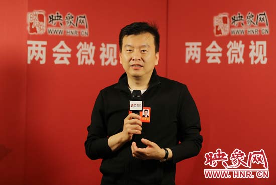 全國人大代表張澤群接受映象網(wǎng)“兩會(huì)微視”訪談。