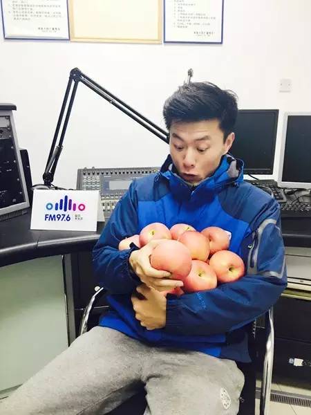 乖乖類！你們真的想用蘋果收買我