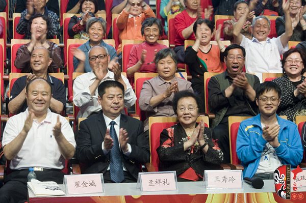 前排就坐的嘉賓-（左起）翟金成、孟祥禮、王秀玲、程雙坤