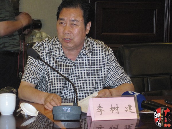 中國劇協(xié)副主席、河南省劇協(xié)主席、河南豫劇院院長李樹建