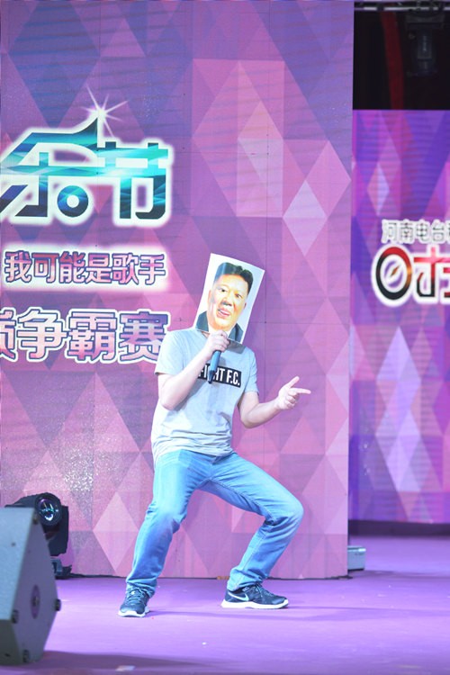 不過隨后的阿強老師現(xiàn)場傳授RAP教程，同樣不遜于老楊呢??！