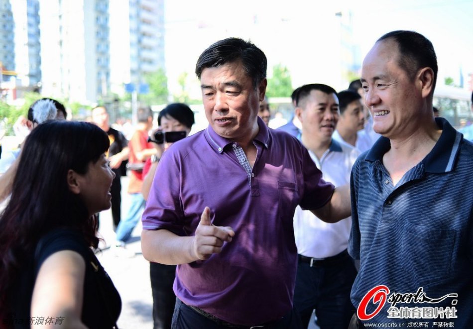 足協副主席閻世鐸為跳水隊員壯行