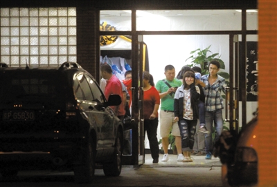 2012年9月17日，廠橋小學門口，一女子駕車錯將油門當剎車，撞死一男學生。