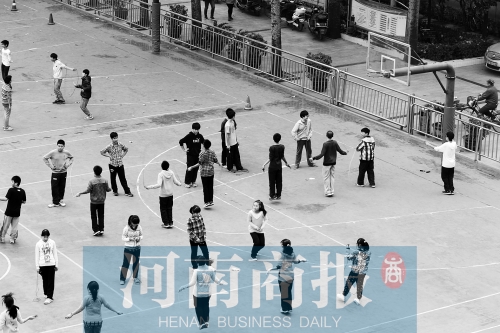 有學校擔心，個人進校園鍛煉，安全隱患大