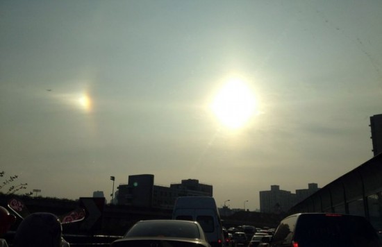 上海現(xiàn)“3個(gè)太陽(yáng)”