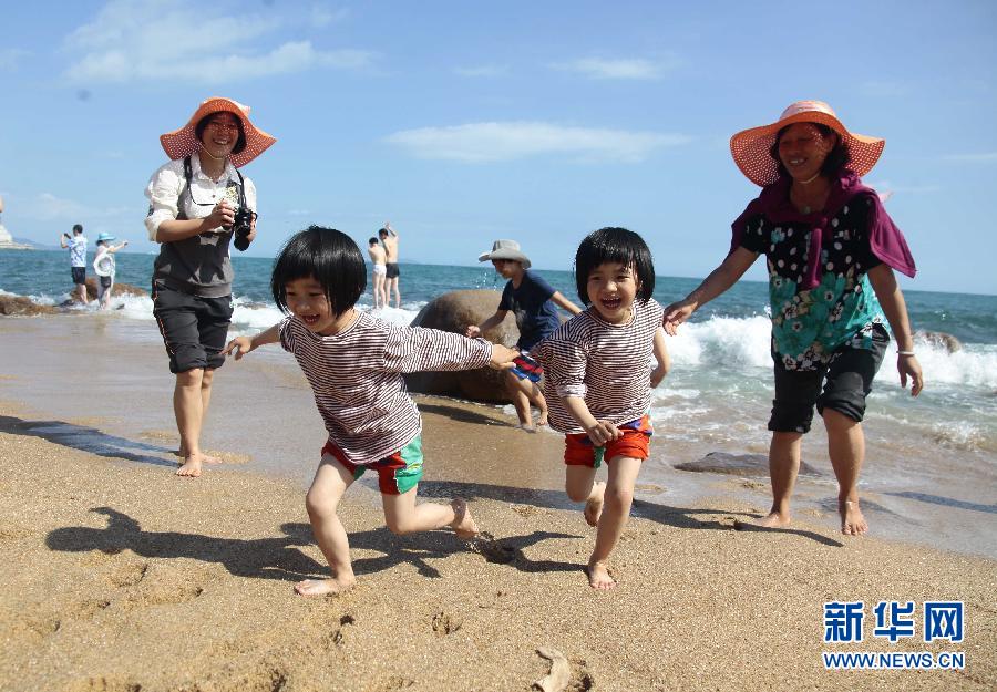 春節(jié)黃金周全國(guó)共接待游客2.03億人次同比漲15.1%