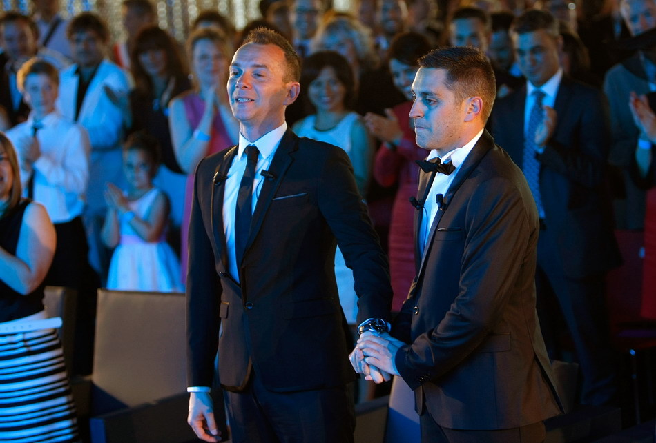 法國舉行首場(chǎng)合法同性婚禮