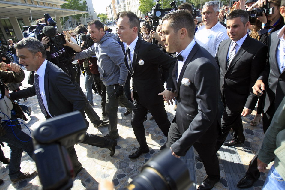 法國舉行首場(chǎng)合法同性婚禮