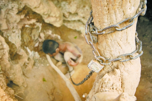 何時“解鎖”，仍需我們靜下心來共同反思。