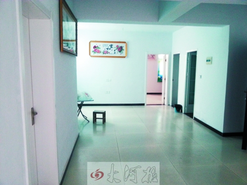 入住的居民說,這套廉租房面積超過100平方米。