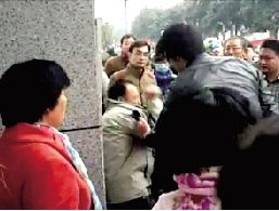 純屬誤會，人家不是人販子