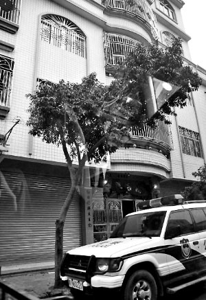 已經(jīng)被免職的陸豐“房爺”違規(guī)私用警車。