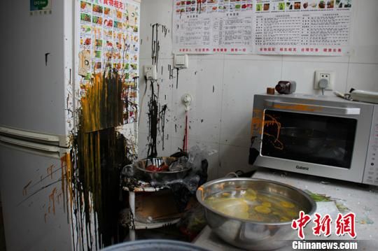 河北聽證會代表遭連續(xù)報(bào)復(fù)已不敢回家居住(圖)