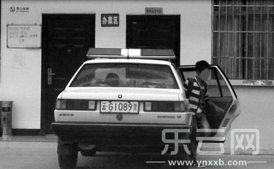 網(wǎng)友舉報(bào)云南紅河州森林公安警車私用。