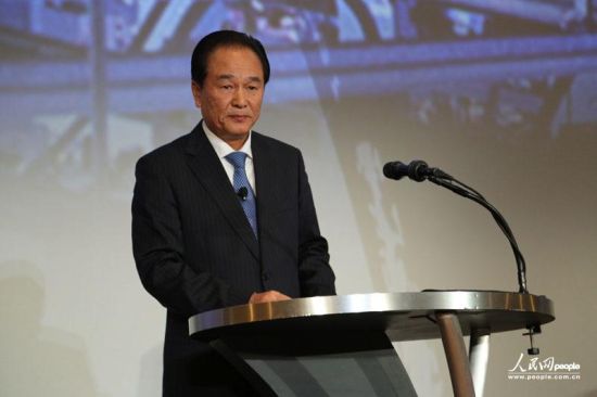 2013年11月5日，第四屆全球網(wǎng)絡(luò)空間合作峰會在美國斯坦福大學(xué)舉行，中國國務(wù)院新聞辦公室主任蔡名照