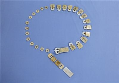 1號墓出土的蹀躞金玉帶。