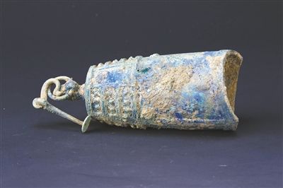 2號墓出土的銅編鐘。