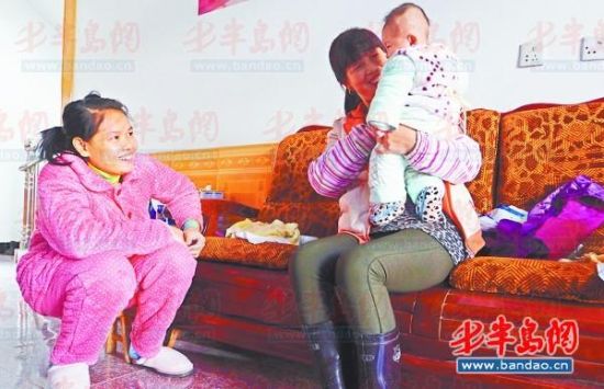 一位嫁給村民的外籍女孩認(rèn)為她們的主要作用其實(shí)是生孩子。