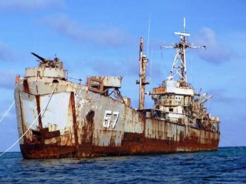 菲媒稱中國(guó)5艘艦船抵近仁愛礁 海軍護(hù)衛(wèi)艦在列