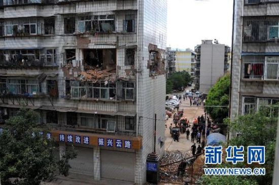 　6月9日在云南楚雄市拍攝的被炸毀的房屋。 新華社發(fā)