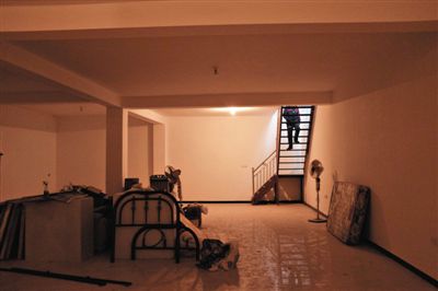 西城區(qū)大石虎胡同一處四合院內(nèi)，挖出的地下室已經(jīng)成型。