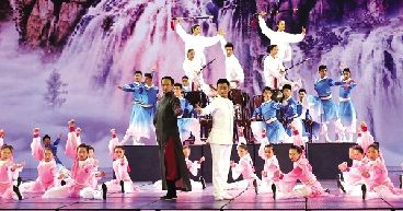 塔溝武校演員們表演的節(jié)目《江山如畫(huà)》獲評(píng)“三最” 塔溝武校演員們表演的節(jié)目《江山如畫(huà)》獲評(píng)“三最”