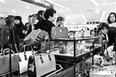 我國去年出境人數(shù)超過1億人次，境外消費(fèi)超過1萬億元人民幣 供圖/CFP