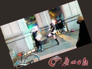 “保時(shí)捷女孩”踢腿救人。