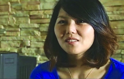 靳冰發(fā)現(xiàn)自己和杜家女兒長(zhǎng)得很像。