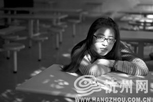 　筆試面試都過(guò)了最終沒(méi)被錄取，讓胡格格非常失落。 記者 陳中秋 攝