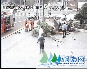 消防隊員趕來救援(均為視頻截圖)