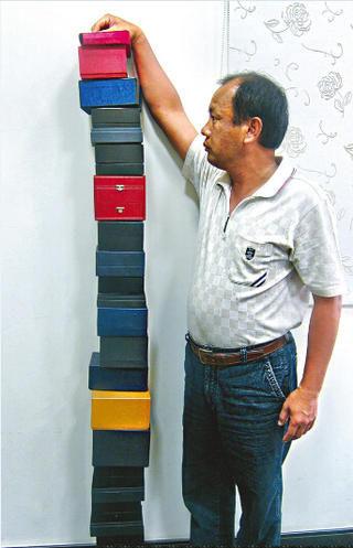 臺(tái)富商在大陸坐牢5年 妻子花4000萬元養(yǎng)情夫(圖) 臺(tái)富商在大陸坐牢5年 妻子花4000萬元養(yǎng)情夫(圖)