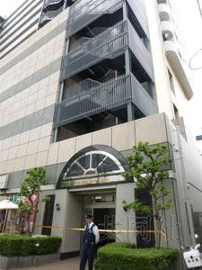 5月27日，埼玉縣蕨市一公寓樓發(fā)生疑似強(qiáng)迫殉情案，一名日本人男性和一名中國籍女性死亡。