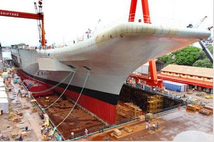 資料圖：印度首艘國(guó)產(chǎn)航母“維克蘭特”號(hào)。