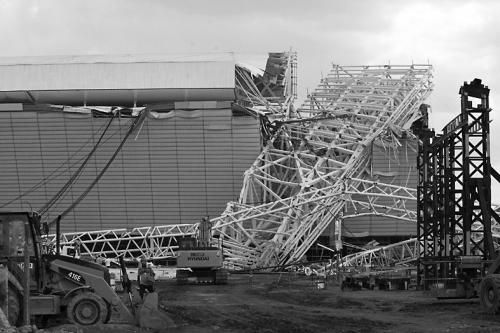 圣保羅市伊塔蓋拉球場坍塌現(xiàn)場。