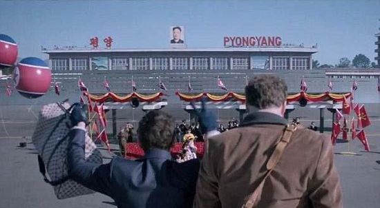 　《采訪》的第一條預(yù)告片引來(lái)高達(dá)300多萬(wàn)的點(diǎn)擊率。