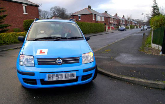 英國(guó)女子連考110次駕照仍未通過(guò)。