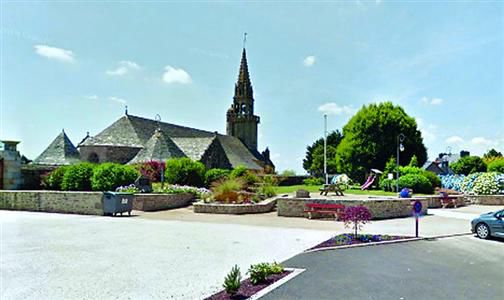 貝里揚(yáng)村人口不足，歡迎年輕家庭遷居至此；卻對(duì)單純尋求投資的商人不感興趣。