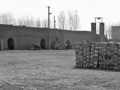 東張巨村的磚窯廠。