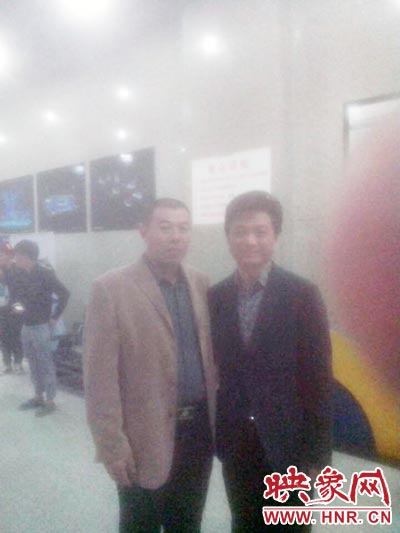 10月30日，著名節(jié)目支持人崔永元聽說了楊冠軍資助學(xué)生的事情后，通過河南衛(wèi)視，邀請其到北京見面，接受