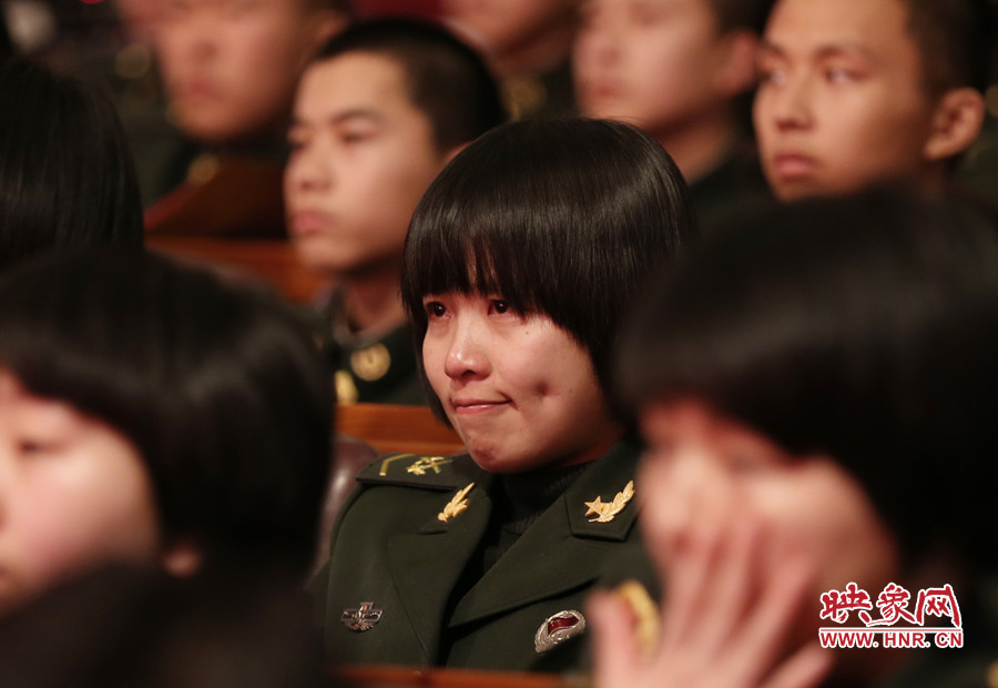 現(xiàn)場觀眾感動落淚。