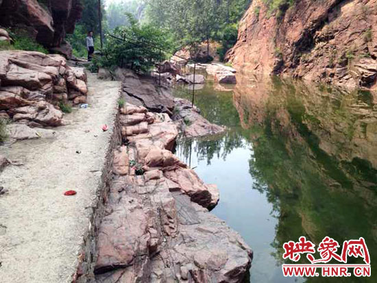 游客落水處。